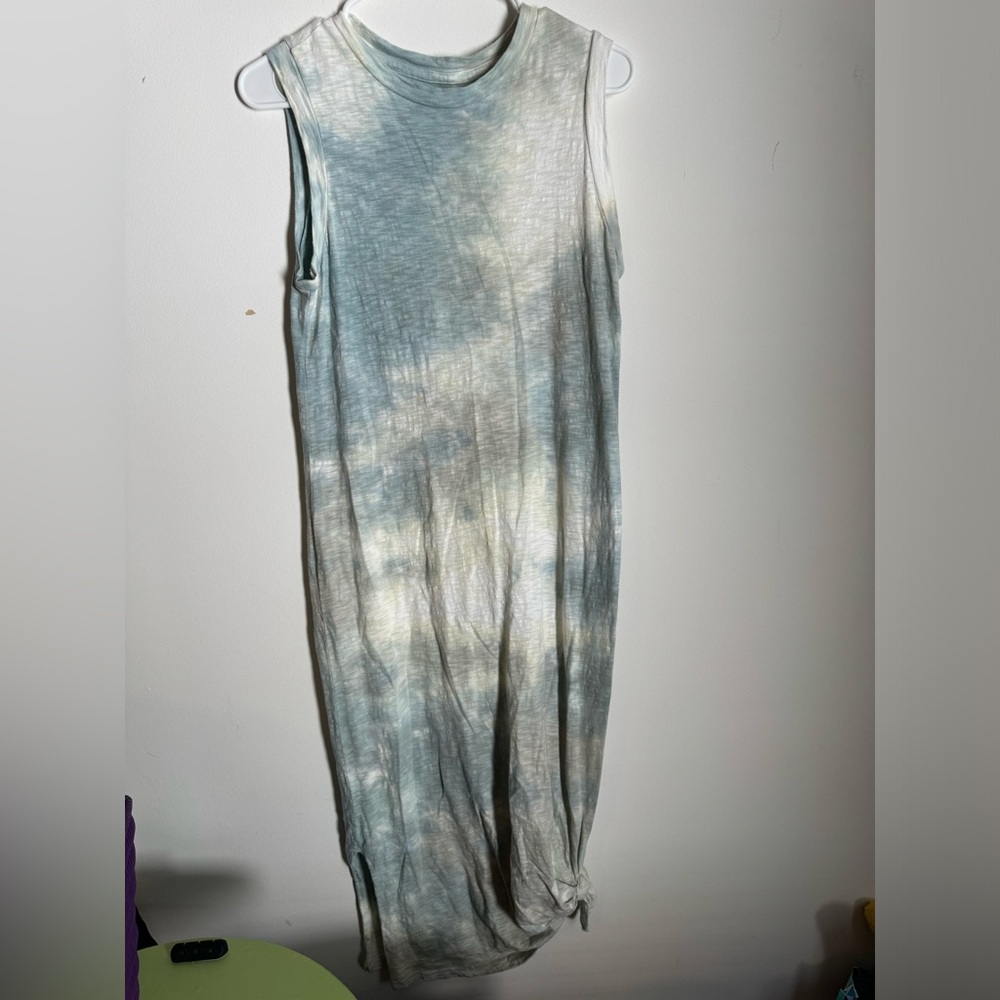 Universal Thread Light Green Top